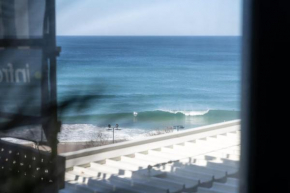 Coastal Chic - Modern Retreat Newcastle Beach, Newcastle